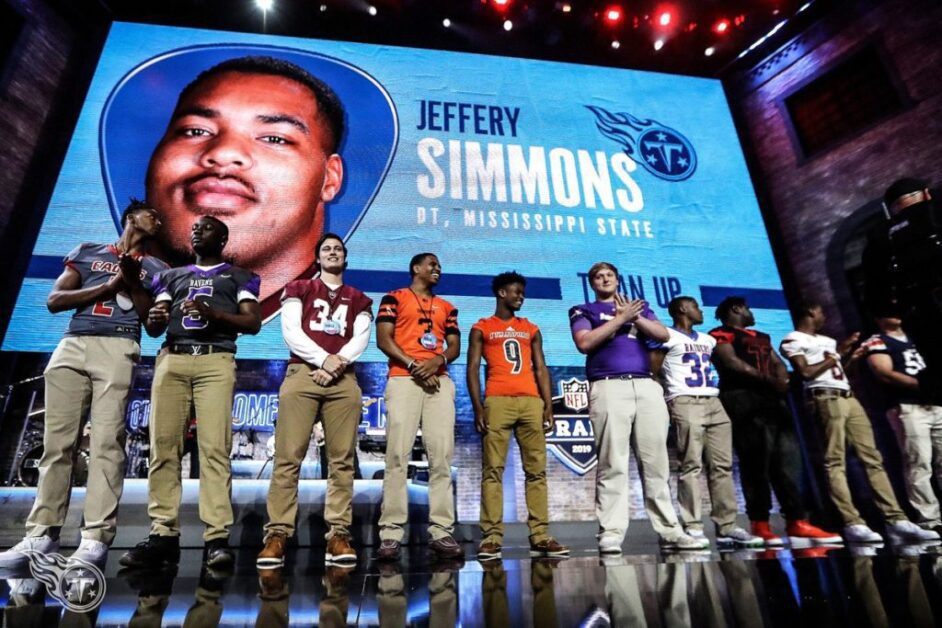 Nashville-area high school football players help at 2019 NFL Draft - High  School Football America