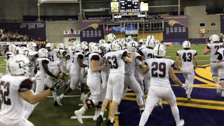 Dowling Catholic wins 7th straight Iowa high school football championship - High School Football