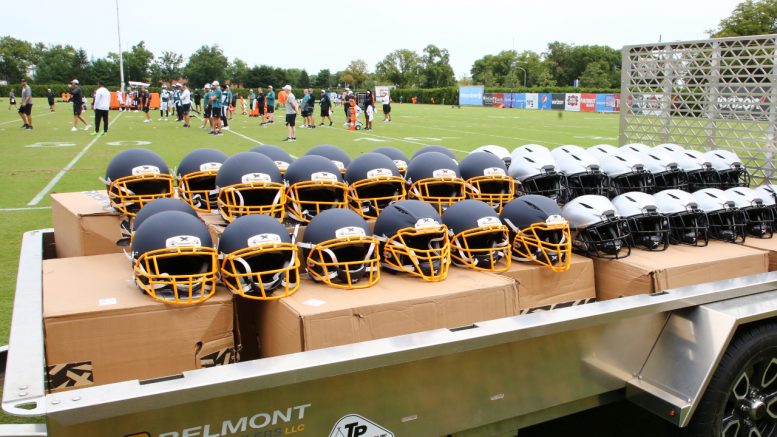 philadelphia eagles high school football helmets