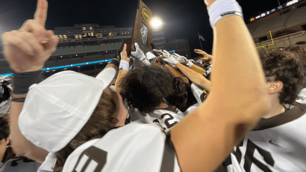 No. 73 Mt. Carmel (Chicago) wins Illinois 7A high school football state