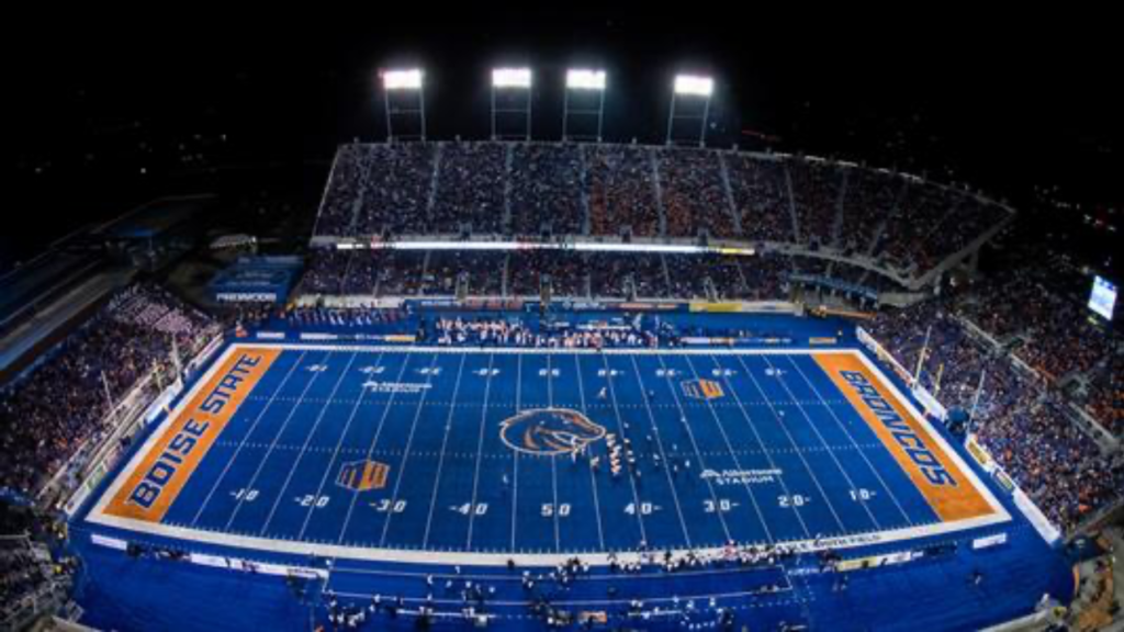 Blue is the hardest surface: Wyoming football makes return trip to  Albertsons Stadium