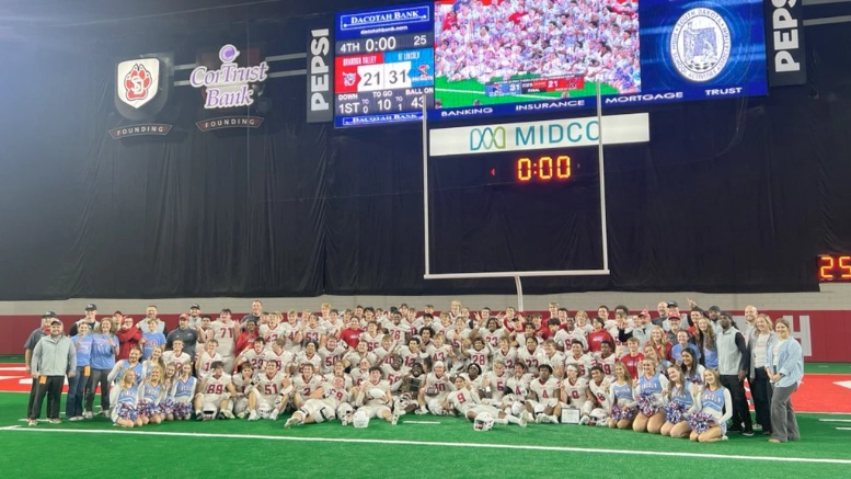 Lincoln wins South Dakota 11AAA high school football championship.