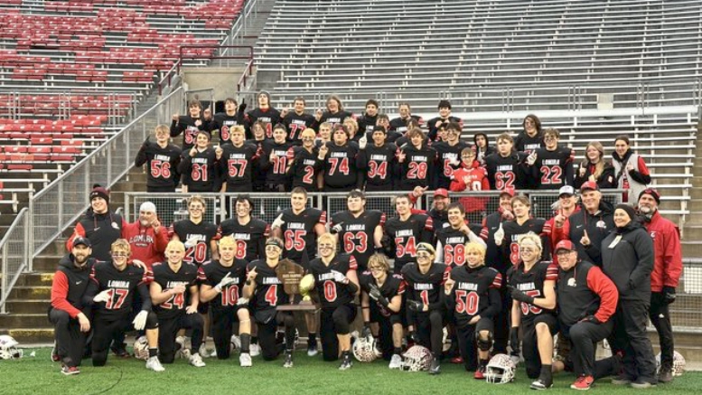 Lomira wins Wisconsin Division 6 high school football championship