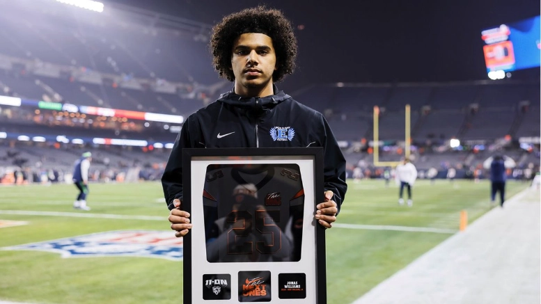 Lincoln-Way East QB Jonas Williams named Chicago Bears' Nike 'Next Ones' representative.